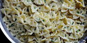 паста со сливочно-луковым соусом