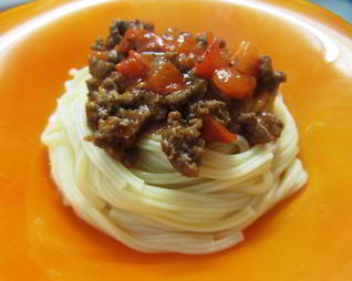 Спагетти болоньезе с говяжьим фаршем