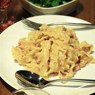 Рецепт Спагетти карбонара с красным луком