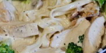 спагетти с курицей и грибами