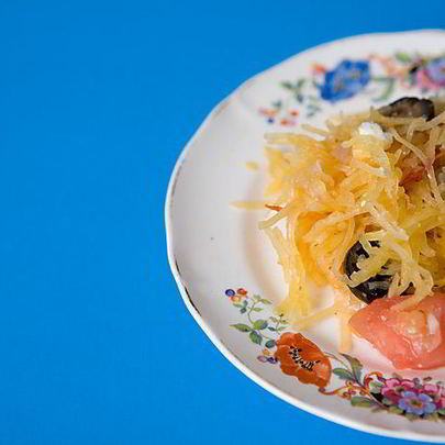 Запеченный кабачок-спагетти с фетой