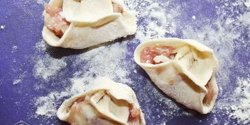 манты на сковороде