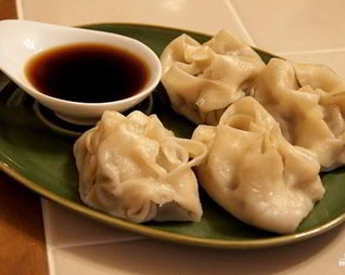 Манты с консервированными грибами