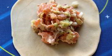 манты с семгой и шафраном