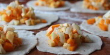 манты с тыквой и картошкой