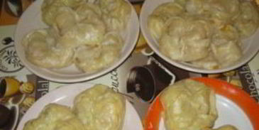 манты в кастрюле