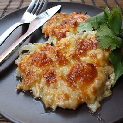 Мясо по-французски с брынзой