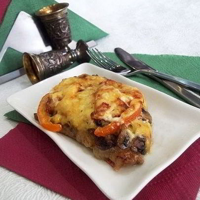 Мясо по-французски с шампиньонами