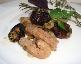 Ароматная свинина с черносливом