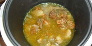 говядина с подливкой в мультиварке