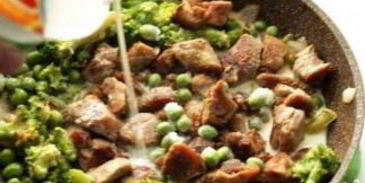 индейка с брокколи