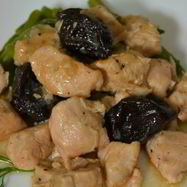 Рецепт Индейки, тушенной с черносливом в сметане