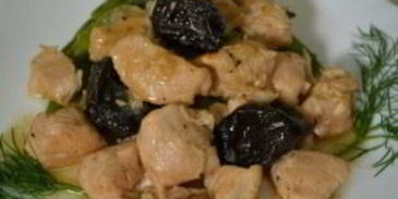 индейка, тушенная с черносливом в сметане