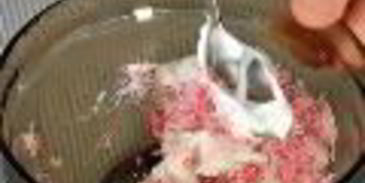 холодная свинина с заправкой из редиса