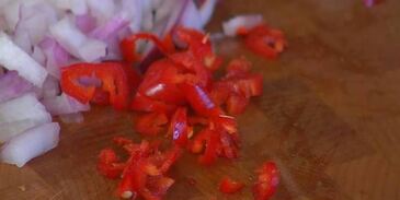 куриное филе с сальсой из манго