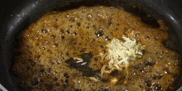 куриные крылья в остро-сладкой глазури