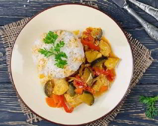 Курица с баклажанами и рисом