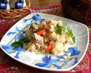 Курица с рисом в горшочке