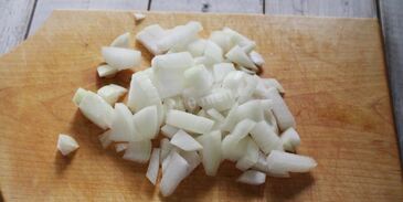 курица тушеная с луком