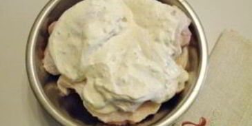 курица в духовке под сметанным соусом