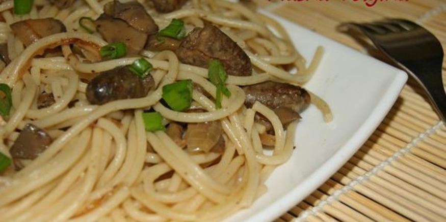 Рецепт лапши с грибами и куриными сердечками