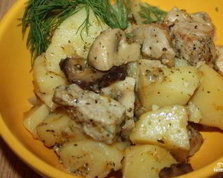 Мясо с шампиньонами в мультиварке