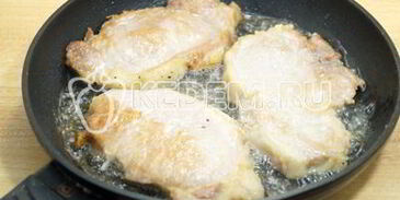 свинина с ананасами и сыром