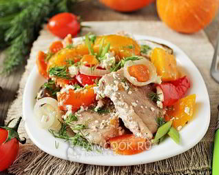 Свинина, запеченная с овощами в духовке