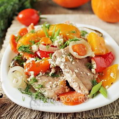 Свинина, запеченная с овощами в духовке