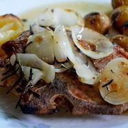 Рецепт Свиных отбивных с луком