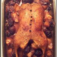 Рецепт Утки со сливами и капустой