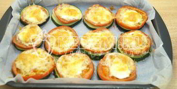 кабачки с помидорами и сыром