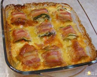 Кабачки запеченые с морковью, сыром, беконом