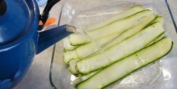 кабачки запеченые с морковью, сыром, беконом