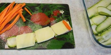 кабачки запеченые с морковью, сыром, беконом