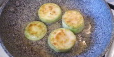 кабачки, жареные в муке