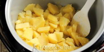 картофель тушеный в мультиварке