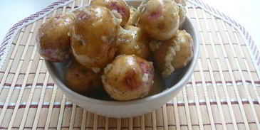 картофель запеченный в чесночке