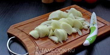 колбаски с фасолью в томатном соусе