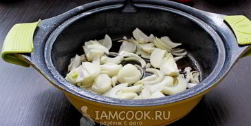 колбаски с фасолью в томатном соусе