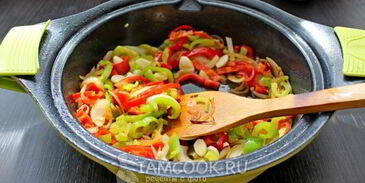 колбаски с фасолью в томатном соусе