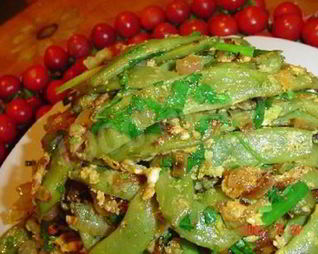 Лобио из стручковой фасоли с яйцом по-грузински