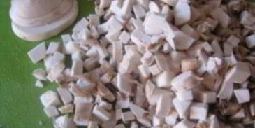 перец, фаршированный грибами