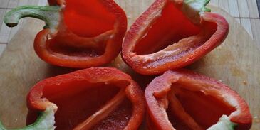 перец фаршированный тунцом и рисовым миксом