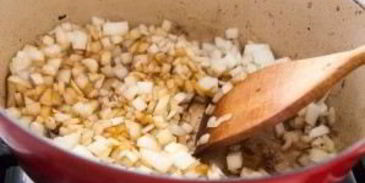 тушеная картошка с мясом и грибами