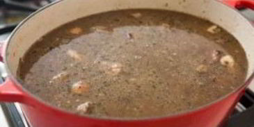 тушеная картошка с мясом и грибами