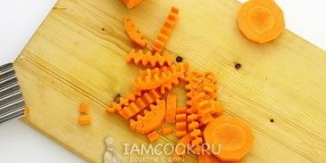 тушеные кабачки с морковью и луком