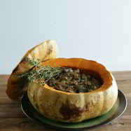 Рецепт Запеченной тыквы, фаршированной грибами и грецкими орехами