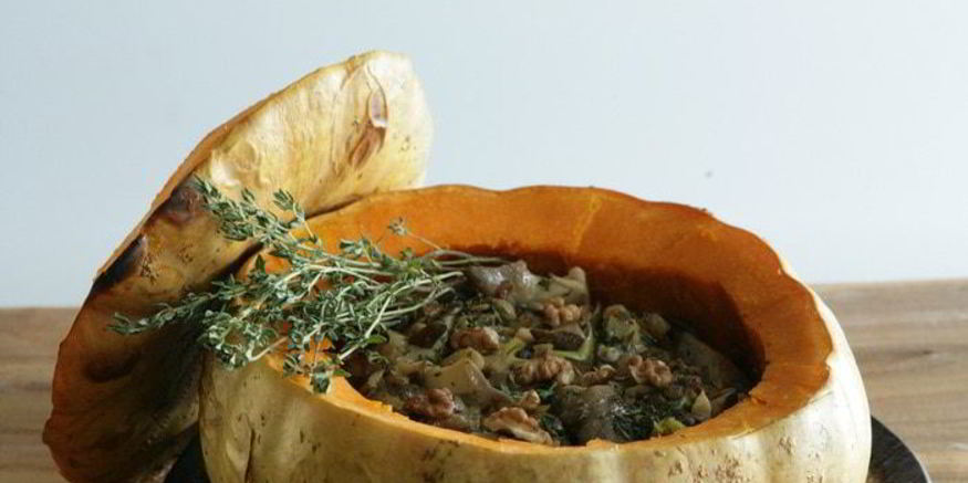 Рецепт запеченной тыквы, фаршированной грибами и грецкими орехами