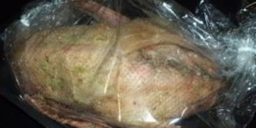 гусь с гречкой, грибами и печенью